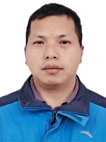 德清县华盛达外语学校教师曾军.jpg