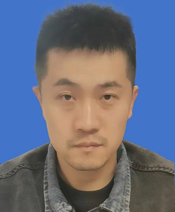 华盛达外语学校教师张琪.jpg