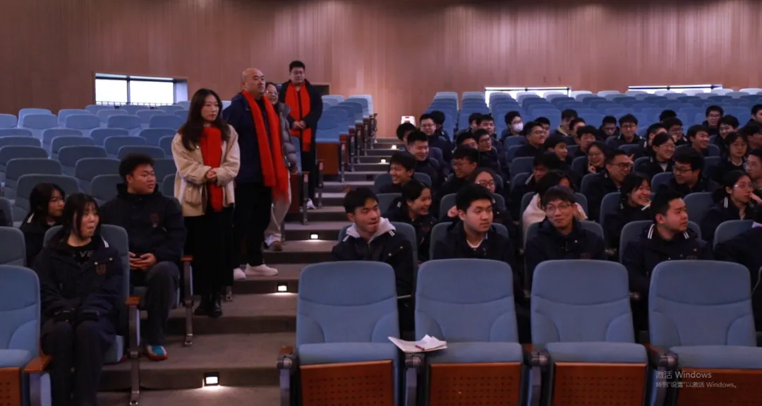 华盛达高中励志报告会守望成长.png 华盛达高中励志报告会守望成长.png