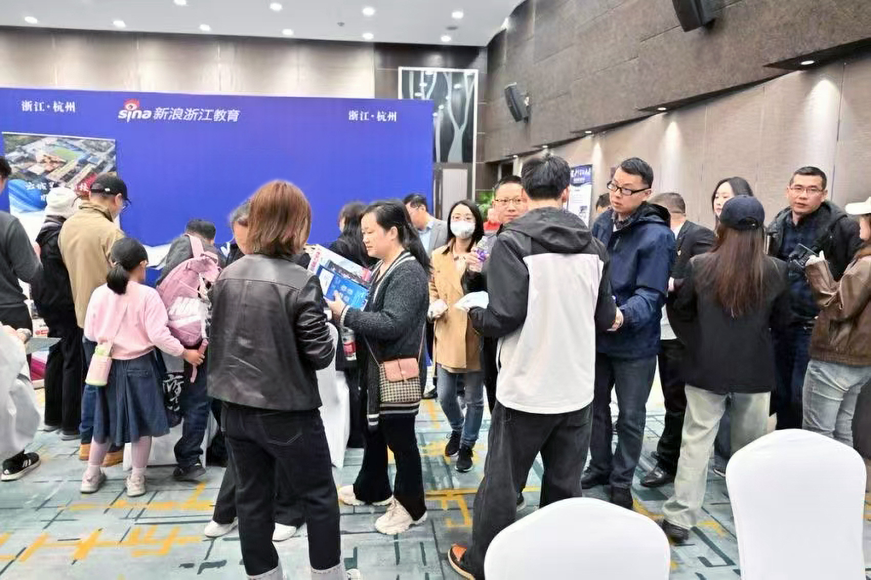 华盛达高中展会现场