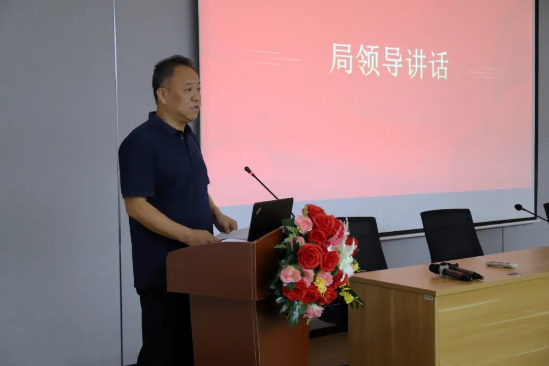 县教育局党委委员董国伟讲话