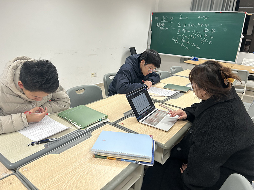 辅导.jpg 辅导.jpg